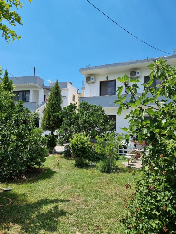 Guest House Vila Elezi Durrës Buitenkant foto