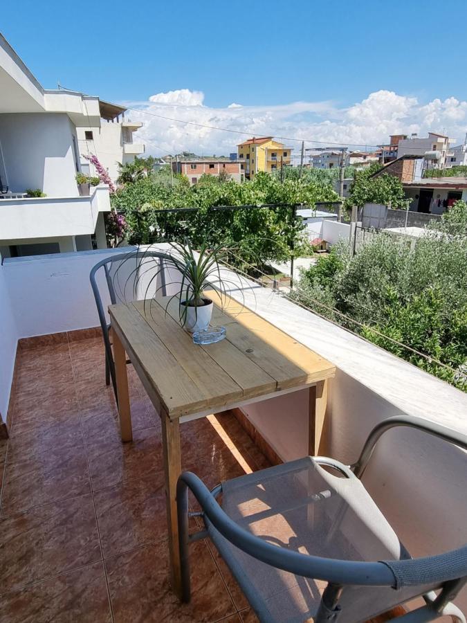Guest House Vila Elezi Durrës Buitenkant foto